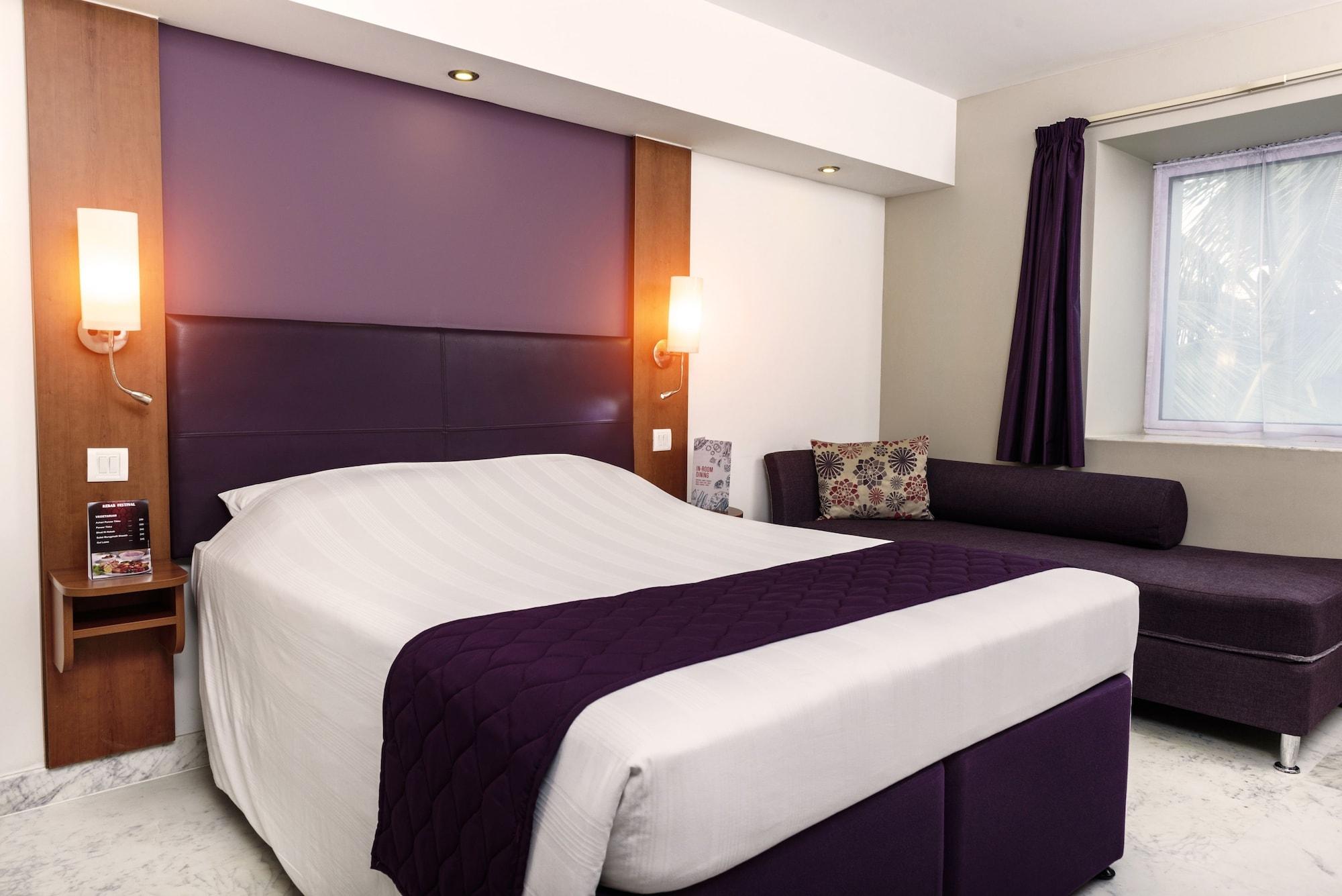 Caspia Hotel New Delhi Extérieur photo