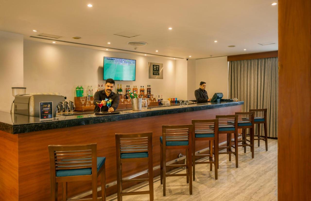 Caspia Hotel New Delhi Extérieur photo
