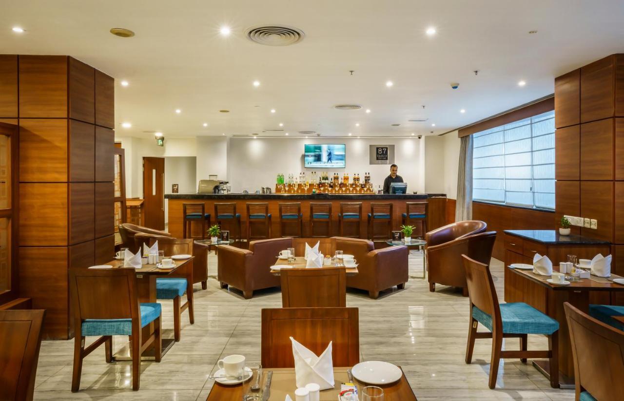 Caspia Hotel New Delhi Extérieur photo