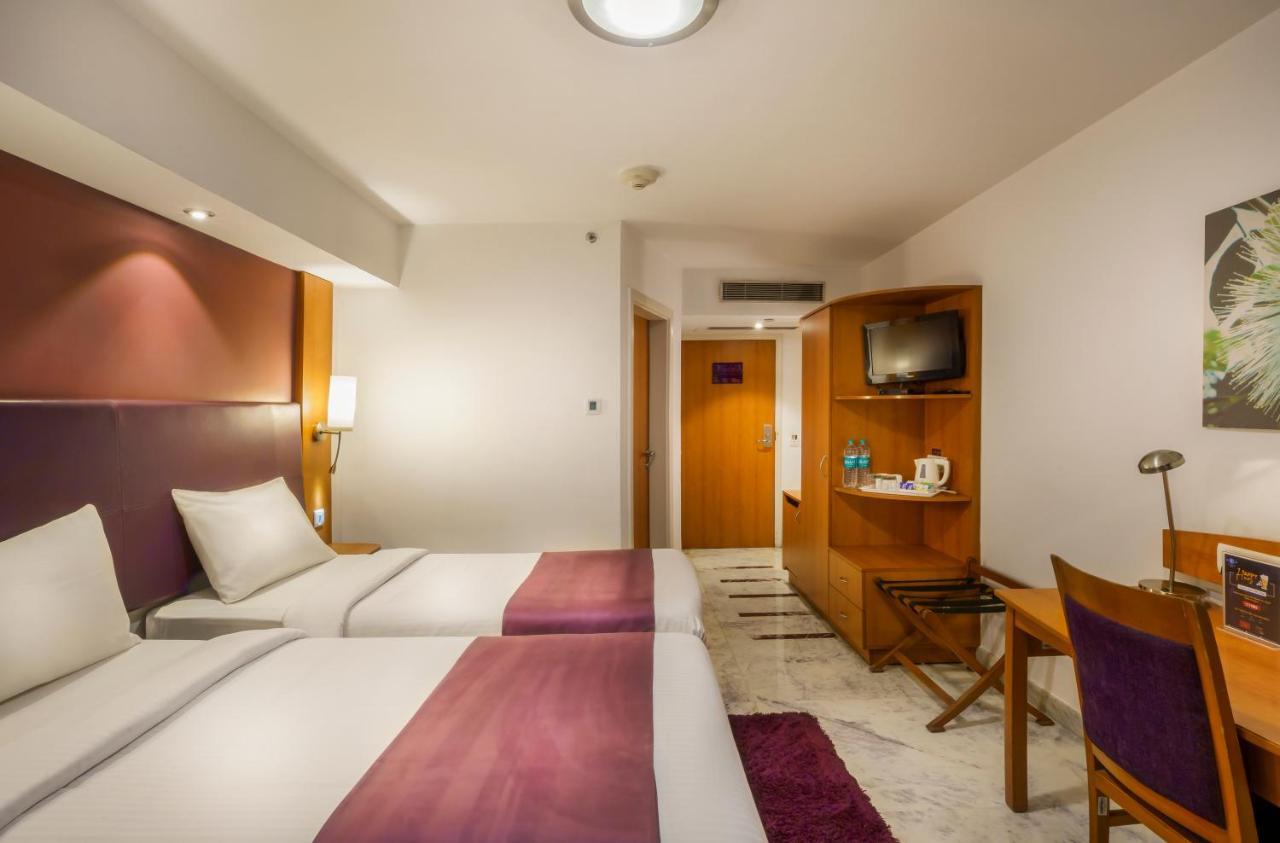 Caspia Hotel New Delhi Extérieur photo