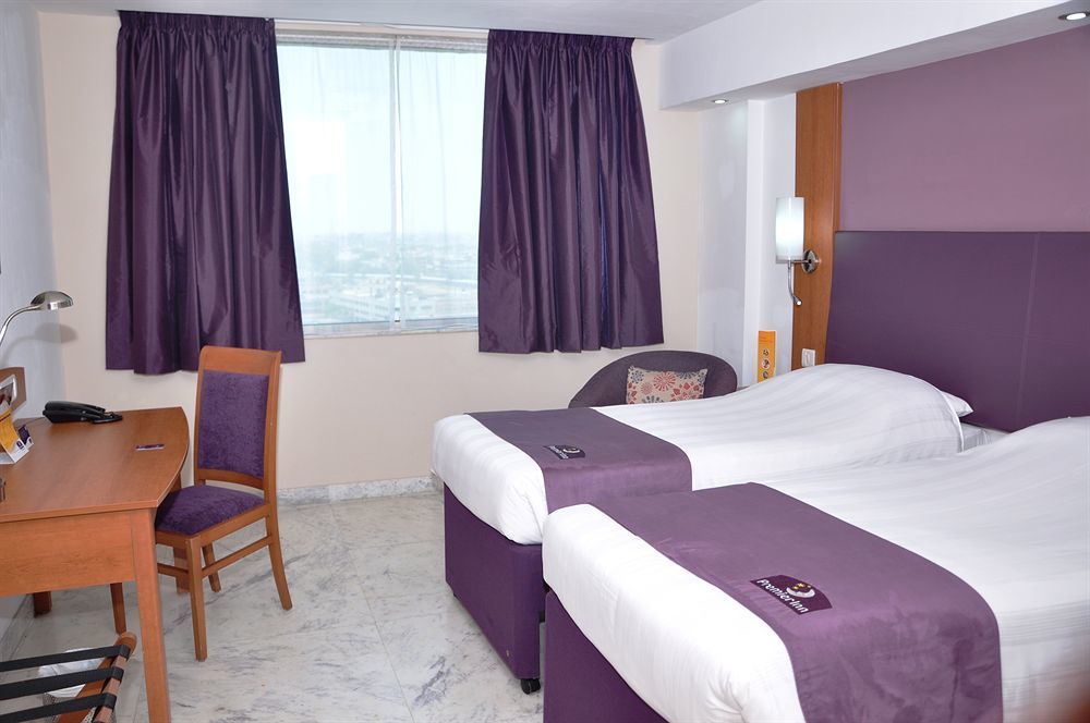 Caspia Hotel New Delhi Extérieur photo